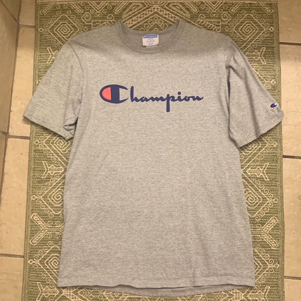 Champion Tshirt/ Size L